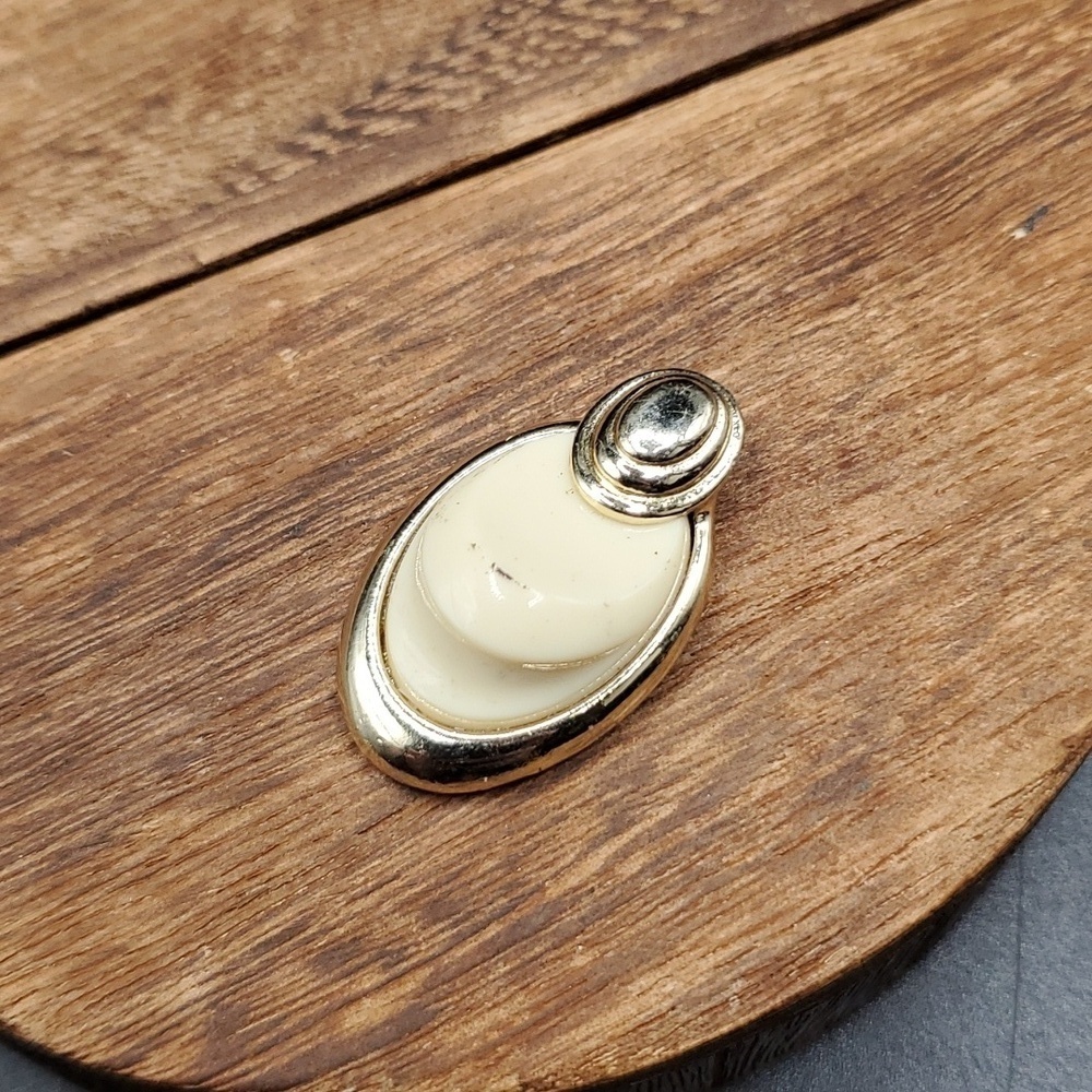 Sarah Coventry vintage pendant‎ P119